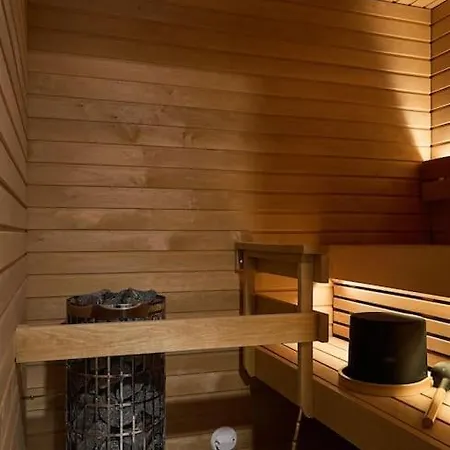 Saunallinen Uudiskohde Logomon Vieressae, Ilmainen Autohallipaikka + Wi-fi Apartment *